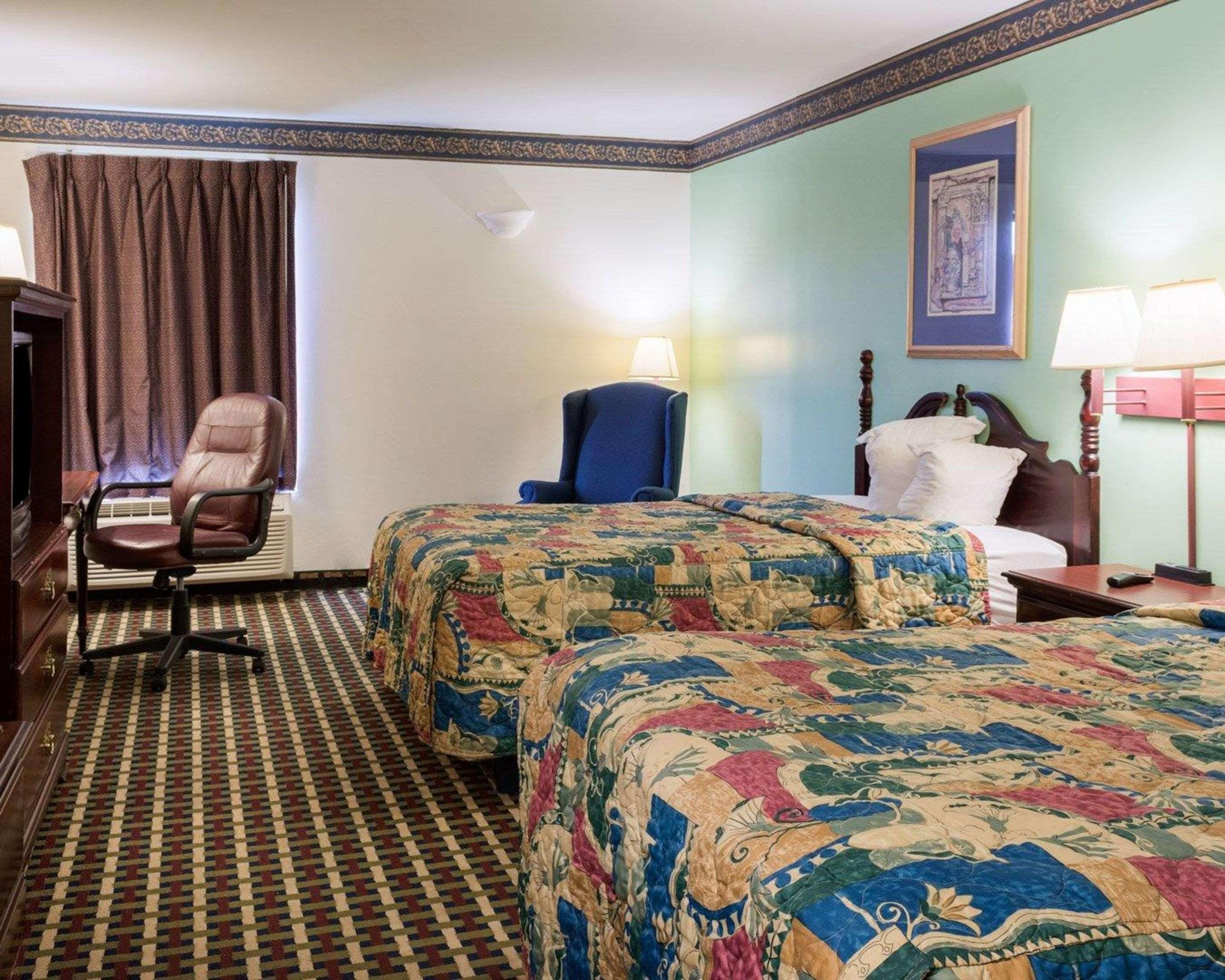 Econo Lodge Near Fort Gregg-Adams I-295 Хопуэлл Экстерьер фото