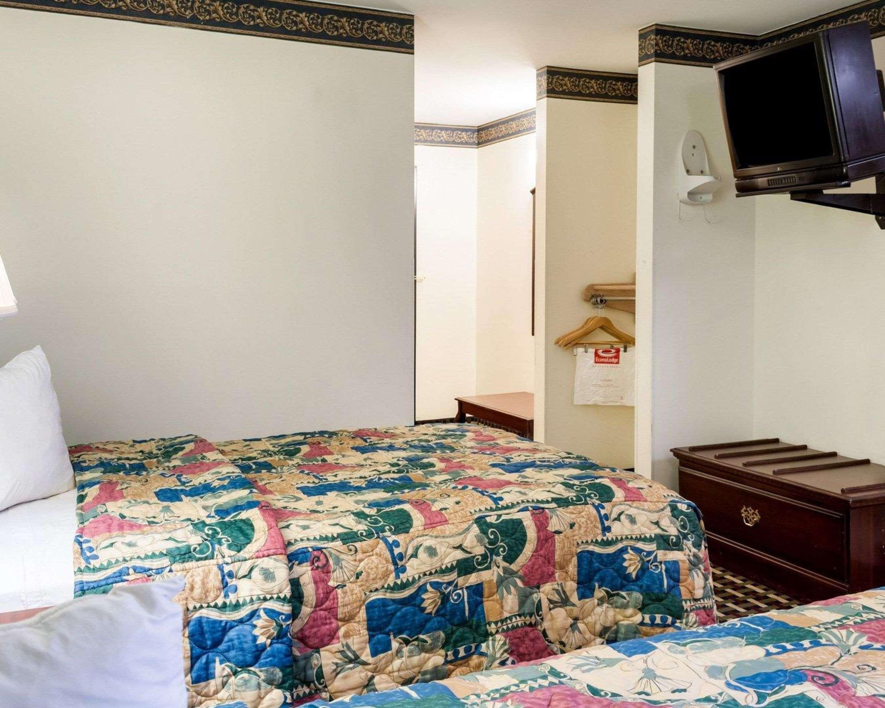 Econo Lodge Near Fort Gregg-Adams I-295 Хопуэлл Экстерьер фото